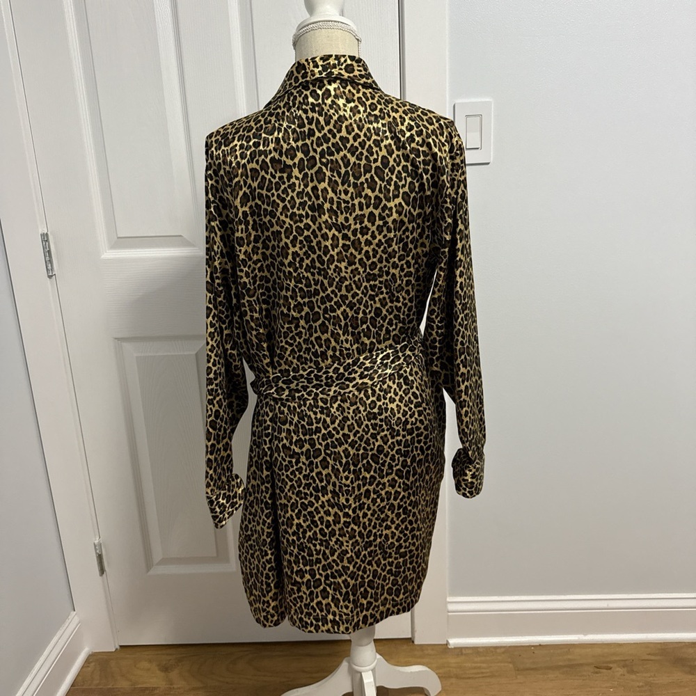 Leopard Print Satin Robe - Picture 3 of 4